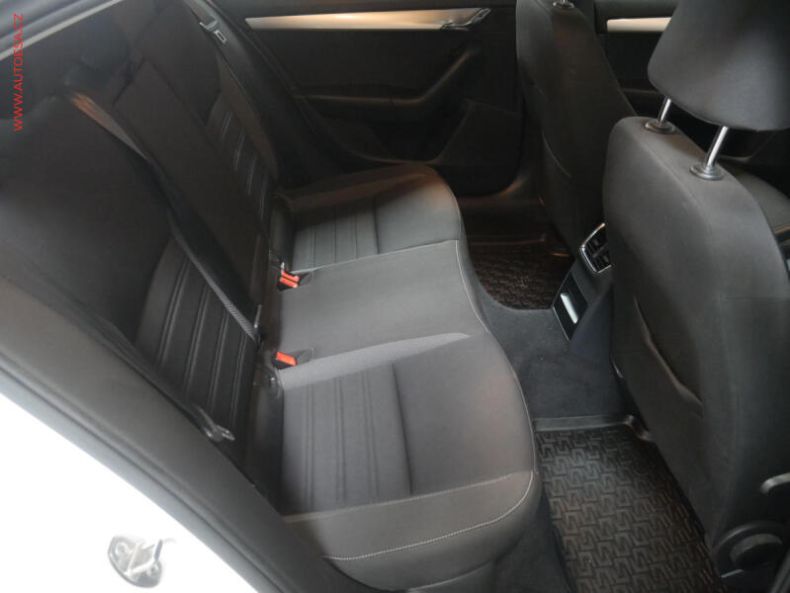 Škoda Octavia - hlavní fotka