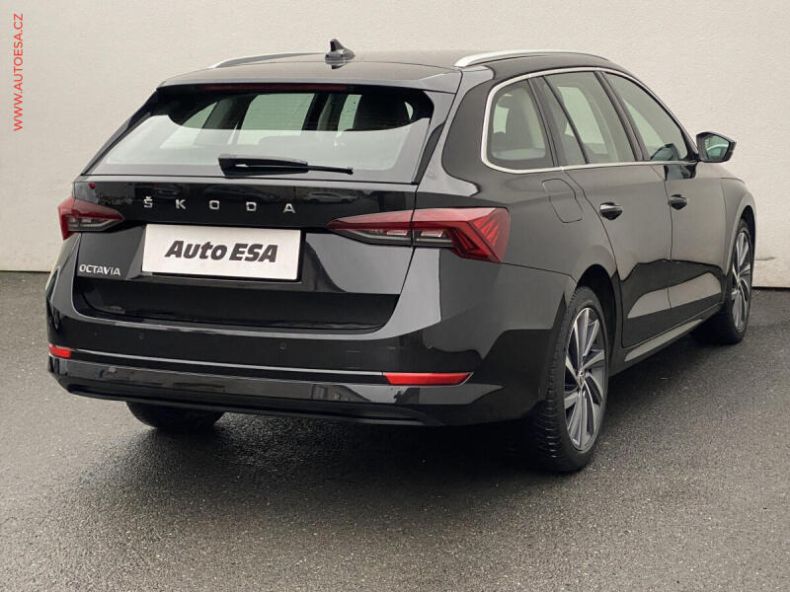 Škoda Octavia - hlavní fotka