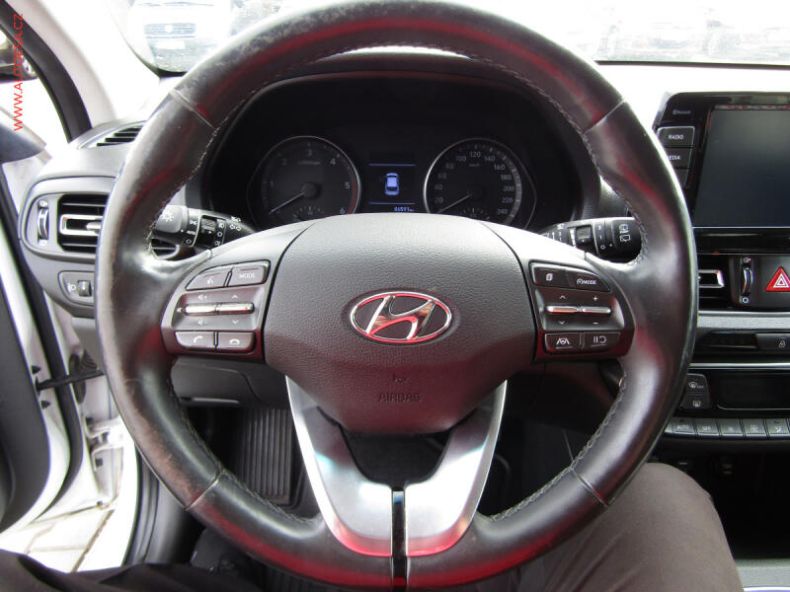 Hyundai i30 - hlavní fotka