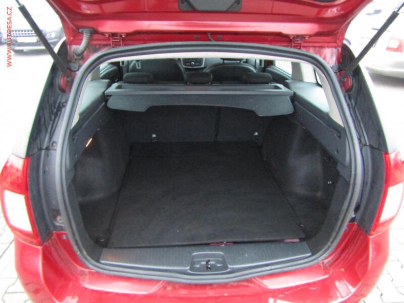 Dacia Logan - hlavní fotka