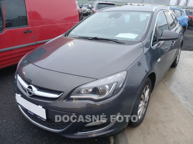 Opel Astra - hlavní foto