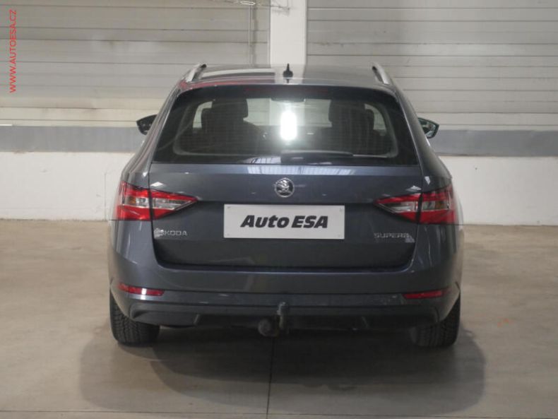 Škoda Superb - hlavní fotka