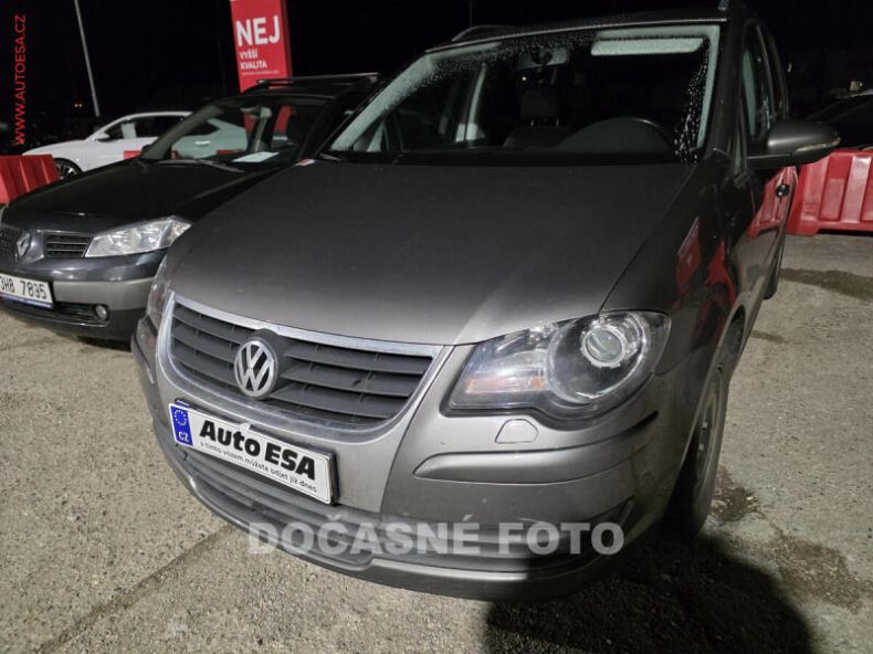 Volkswagen Touran - hlavní foto