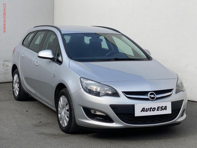 Opel Astra - hlavní foto