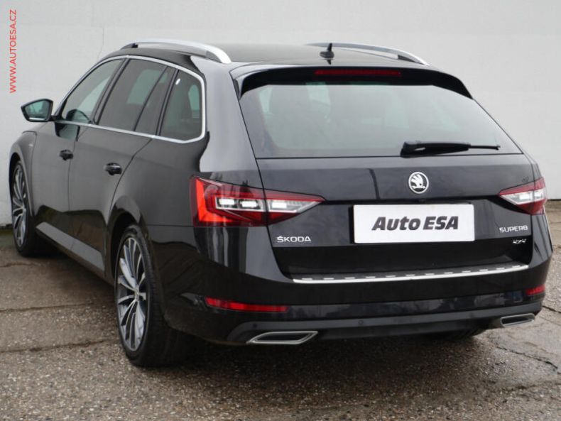 Škoda Superb - hlavní fotka