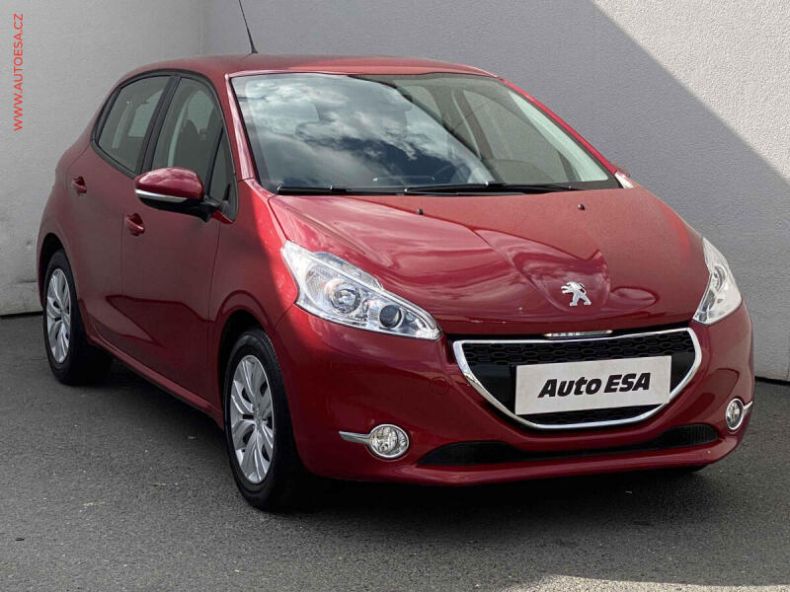 Peugeot 208 - hlavní foto