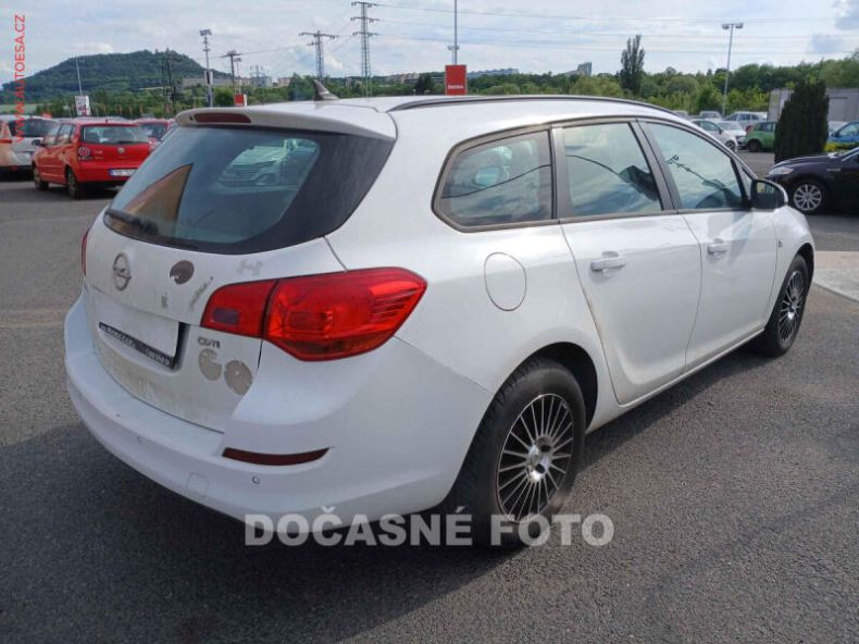 Opel Astra - hlavní fotka