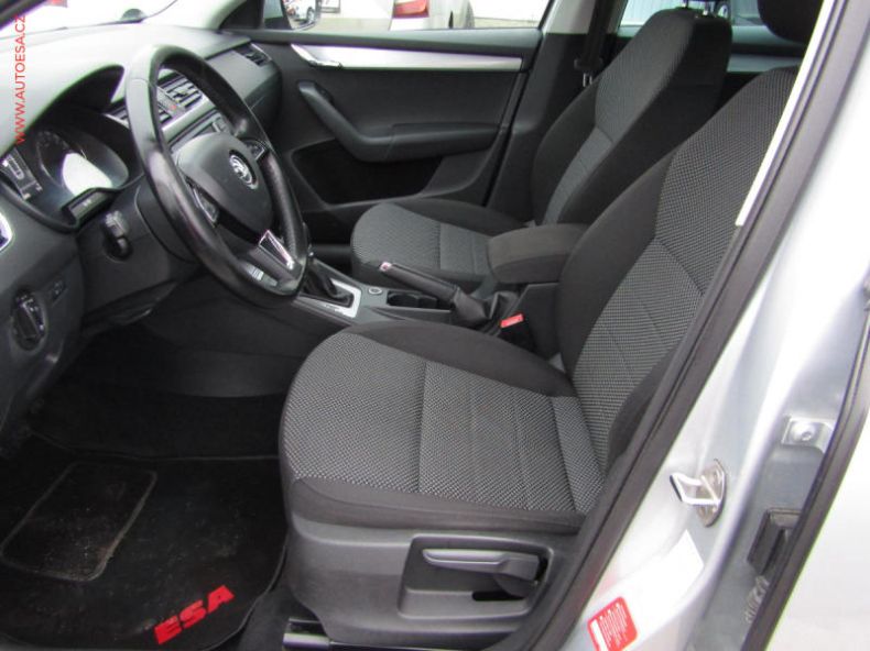 Škoda Octavia - hlavní fotka