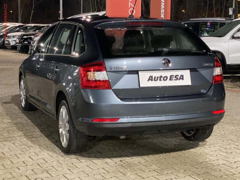 Škoda Rapid - hlavní fotka