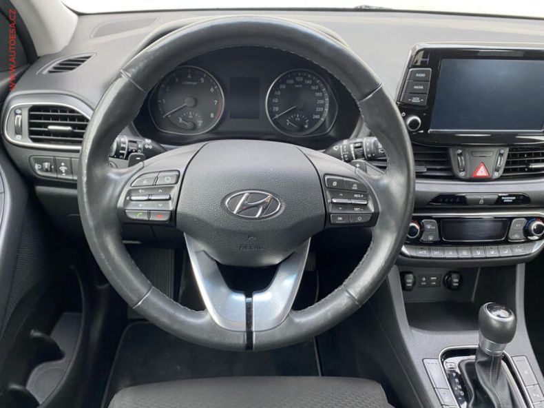 Hyundai i30 - hlavní fotka