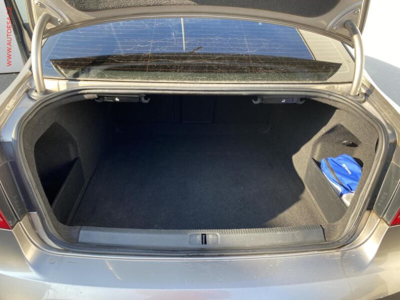 Volkswagen Passat - hlavní fotka