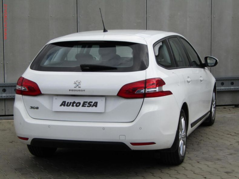 Peugeot 308 - hlavní fotka