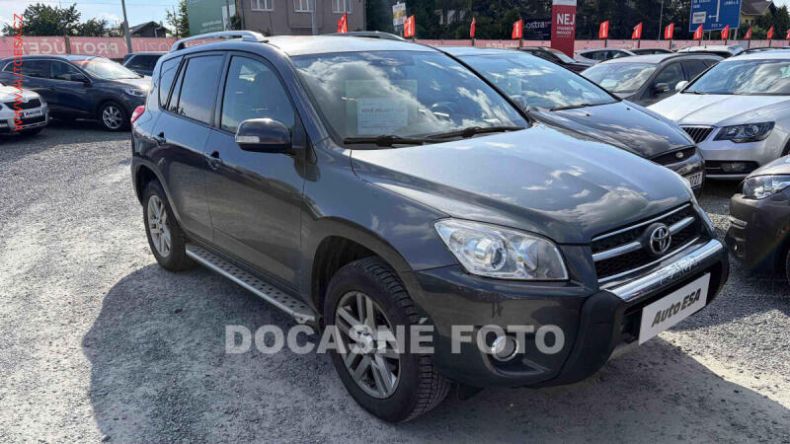 Toyota RAV 4 - hlavní foto
