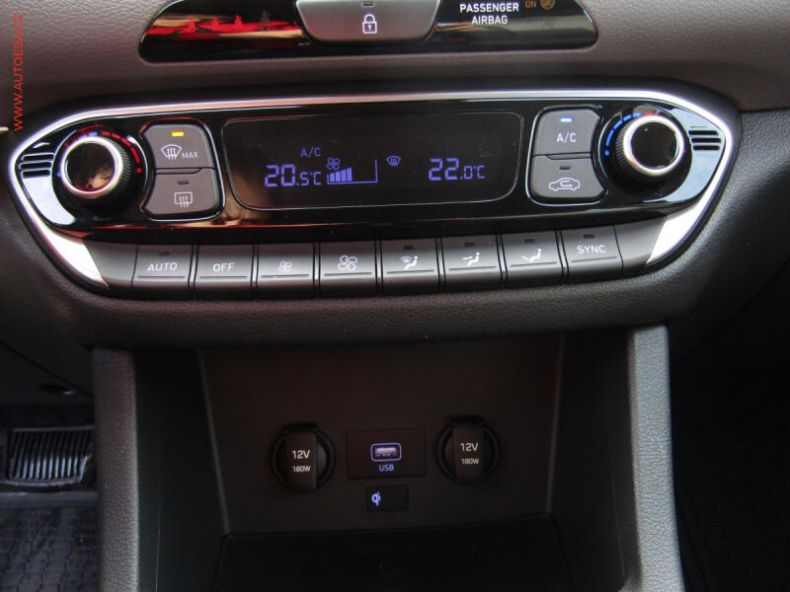 Hyundai i30 - hlavní fotka