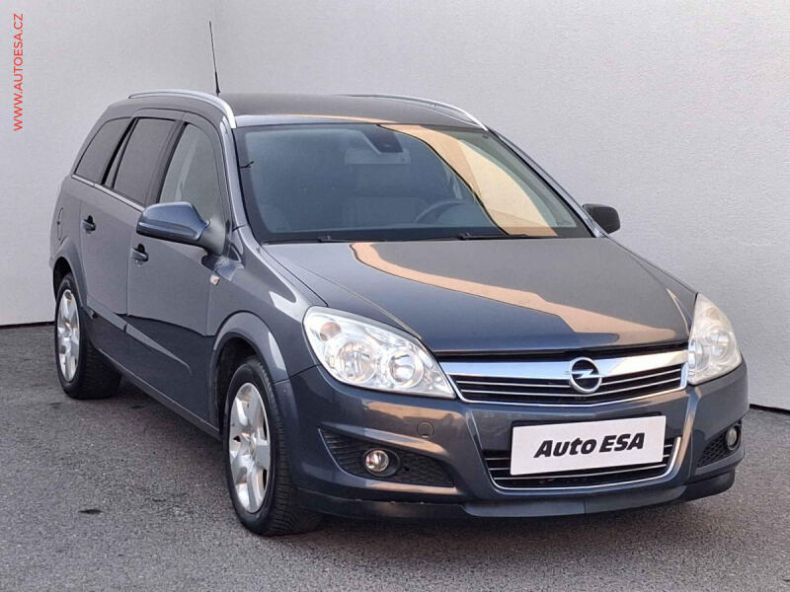 Opel Astra - hlavní fotka inzerátu