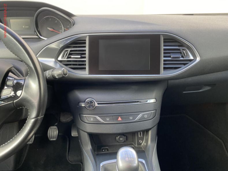 Peugeot 308 - hlavní fotka