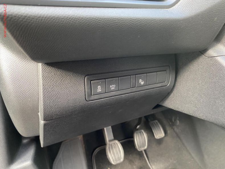 Peugeot 308 - hlavní fotka