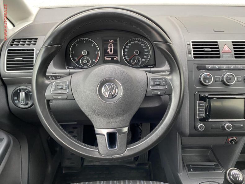 Volkswagen Touran - hlavní fotka