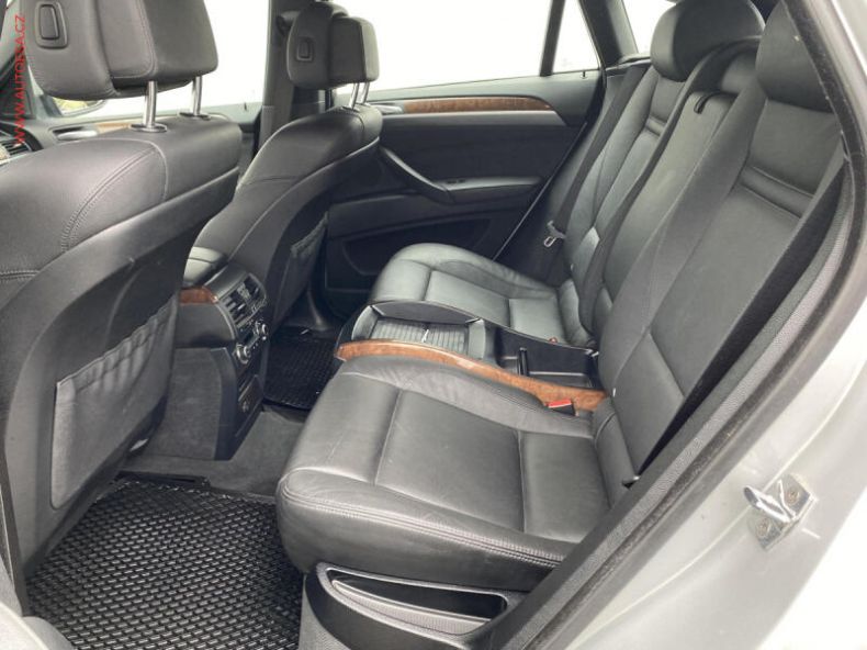 BMW X6 - hlavní fotka