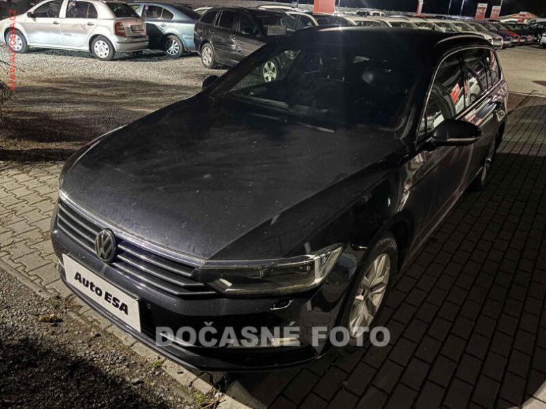 Volkswagen Passat - hlavní foto