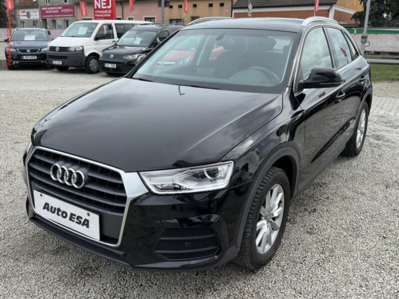 Audi Q3 - hlavní fotka