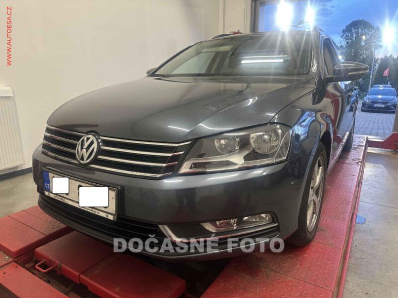 Volkswagen Passat - hlavní fotka inzerátu
