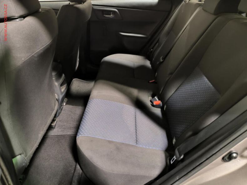 Toyota Auris - hlavní fotka