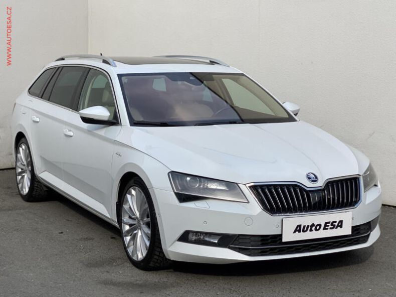 Škoda Superb - hlavní foto