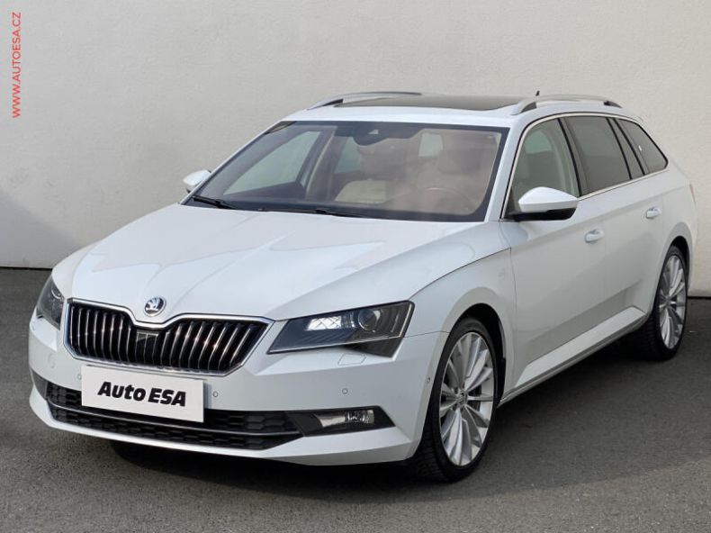 Škoda Superb - hlavní fotka