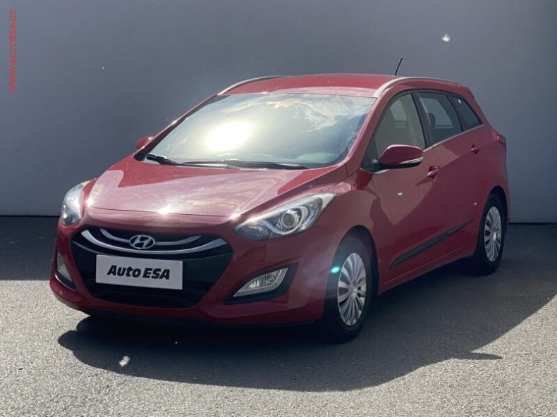 Hyundai i30 - hlavní fotka