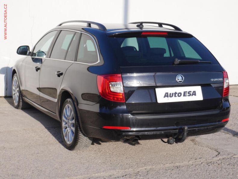 Škoda Superb - hlavní fotka
