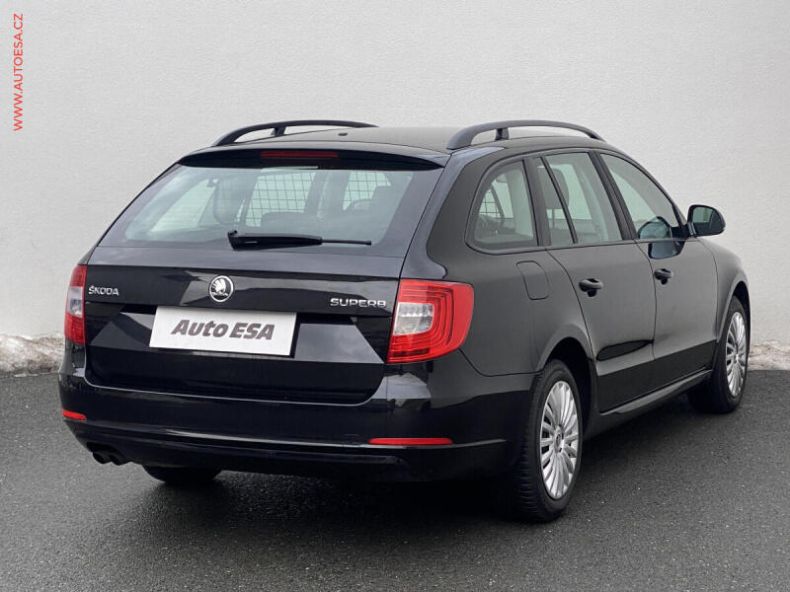 Škoda Superb - hlavní fotka