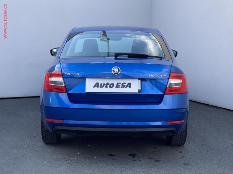Škoda Octavia - hlavní fotka