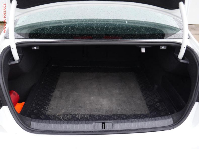 Volkswagen Passat - hlavní fotka