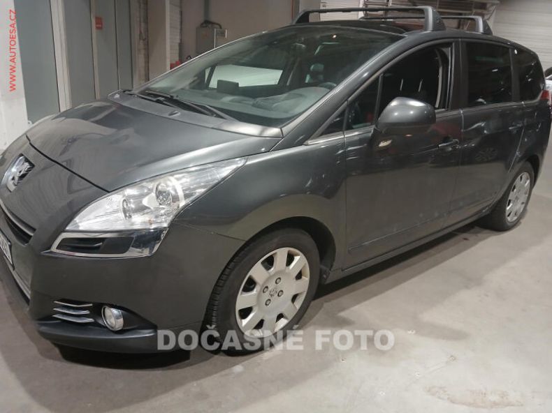 Peugeot 5008 - hlavní foto