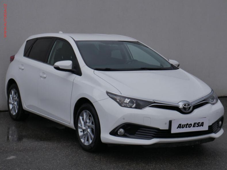 Toyota Auris - hlavní foto