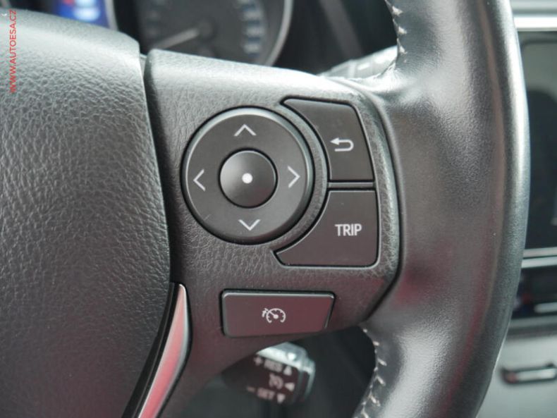 Toyota Auris - hlavní fotka