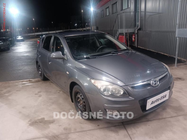 Hyundai i30 - hlavní foto