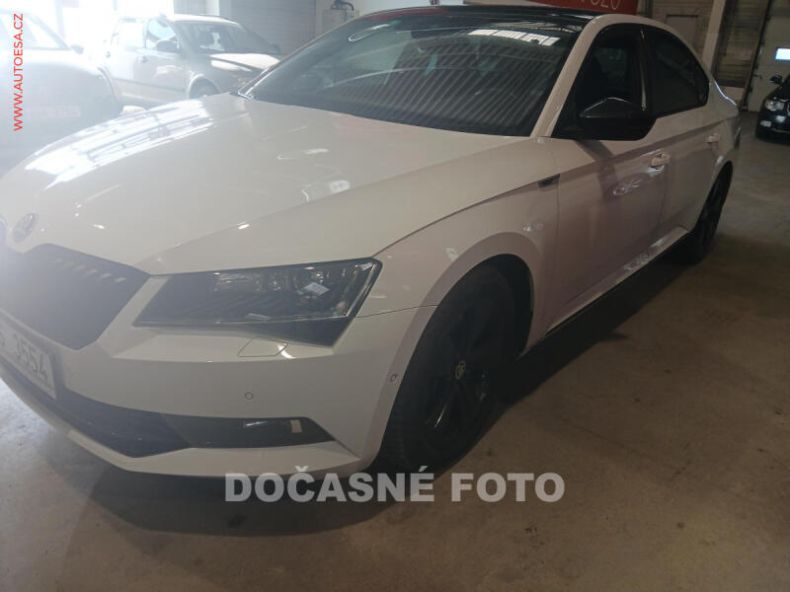 Škoda Superb - hlavní foto