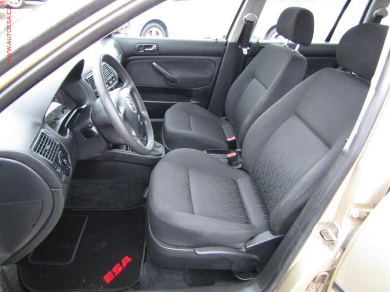 Volkswagen Golf - hlavní fotka