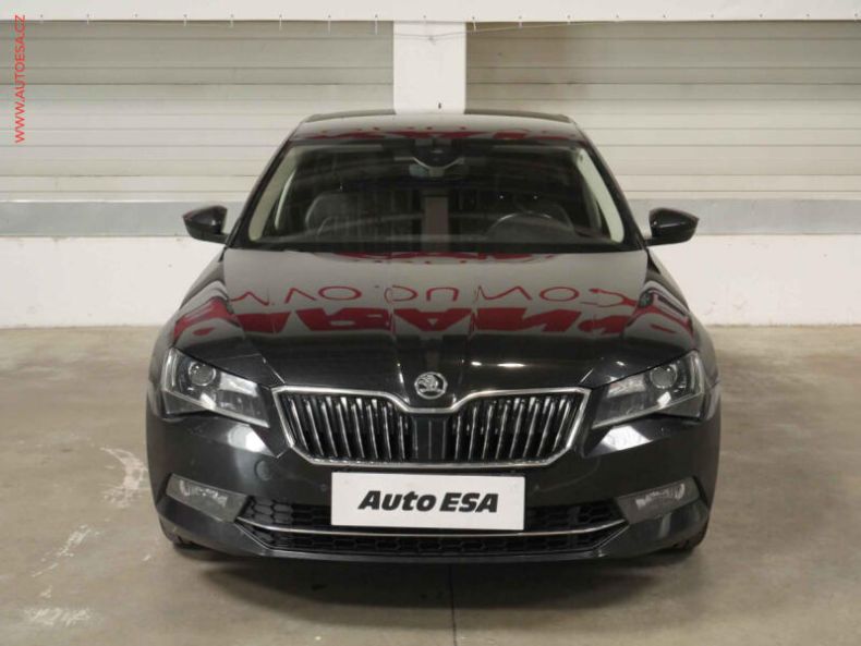 Škoda Superb - hlavní fotka