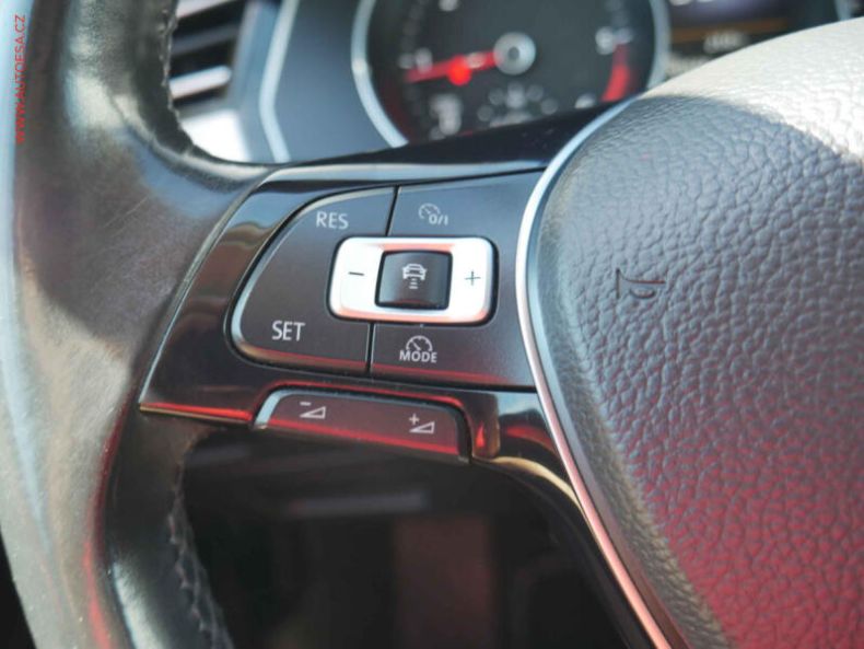 Volkswagen Passat - hlavní fotka