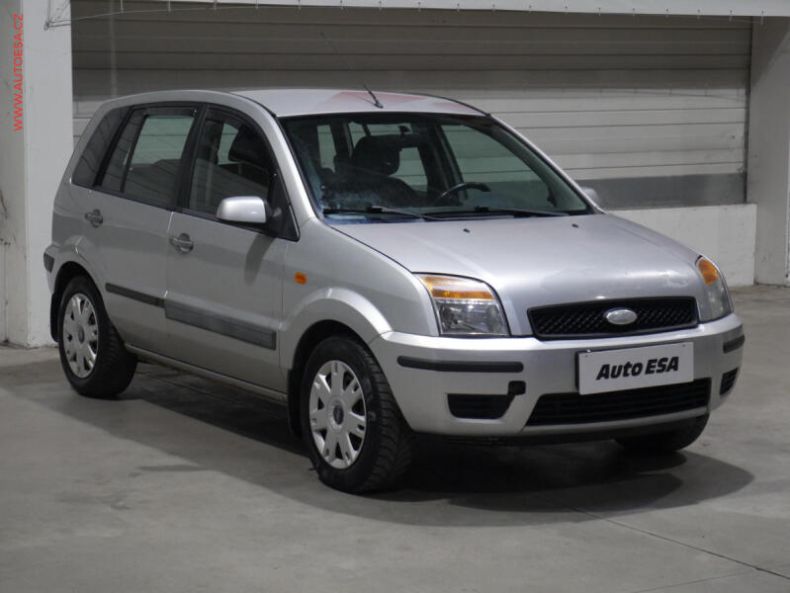 Ford Fusion - hlavní foto