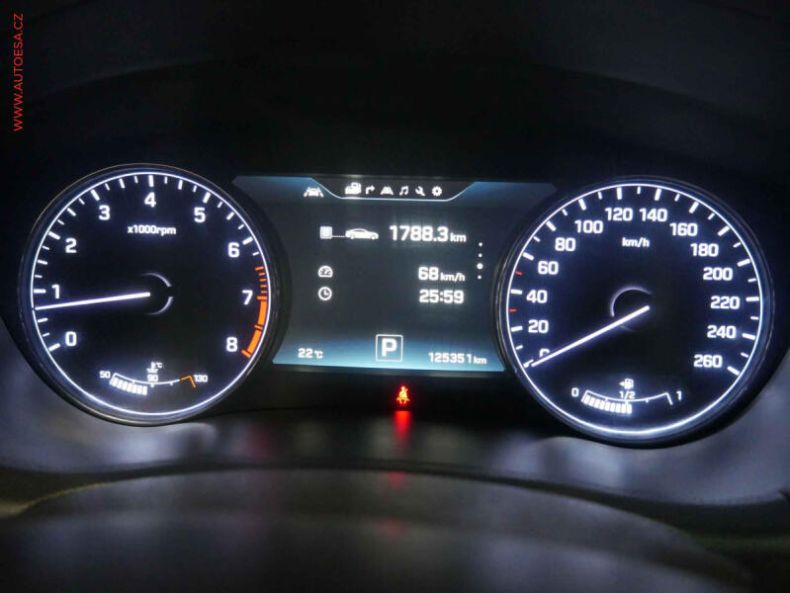 Hyundai Genesis - hlavní fotka