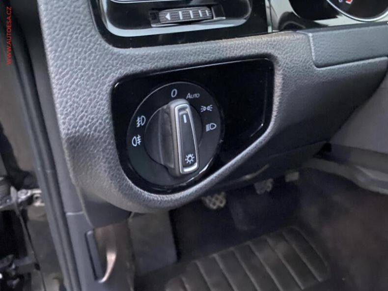 Volkswagen Golf - hlavní fotka