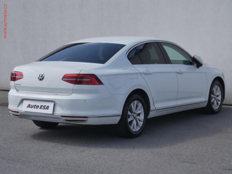 Volkswagen Passat - hlavní fotka