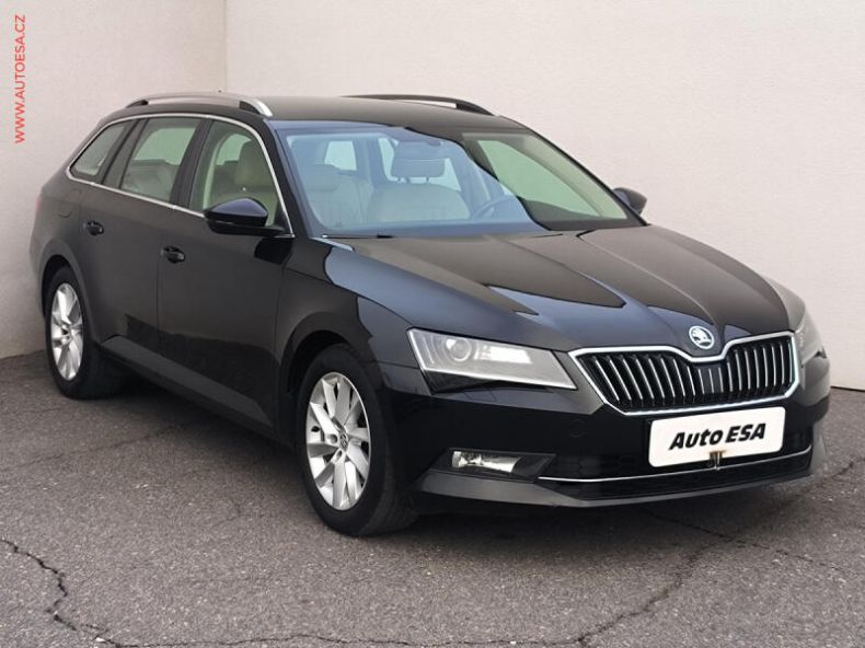 Škoda Superb - hlavní foto
