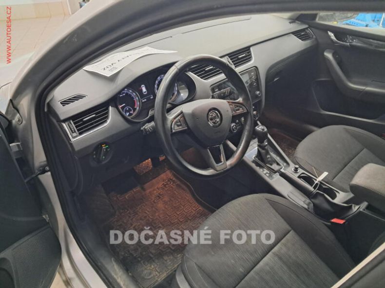 Škoda Octavia - hlavní fotka