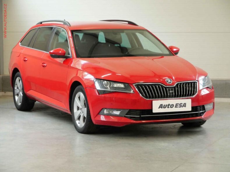 Škoda Superb - hlavní foto