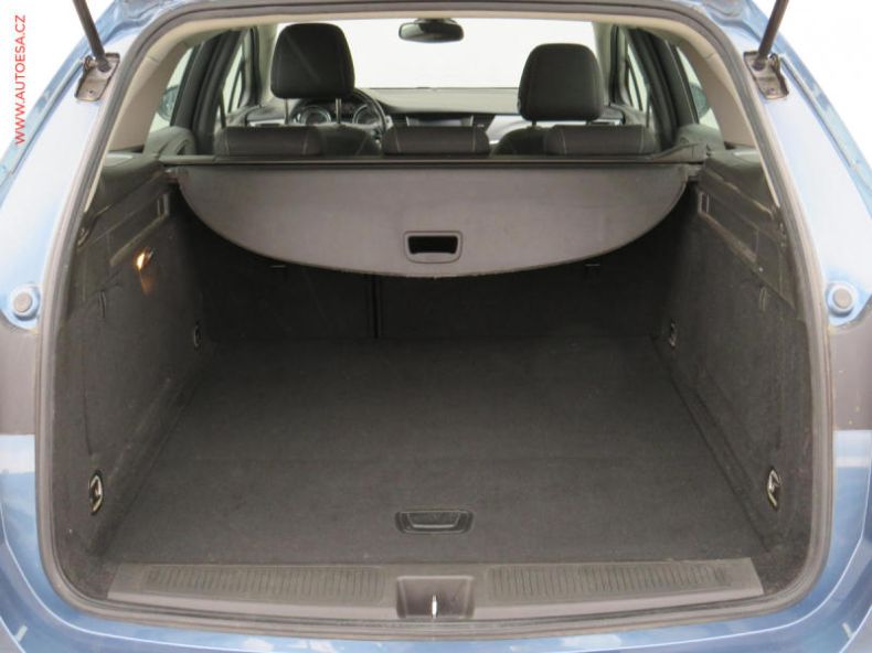 Opel Astra - hlavní fotka